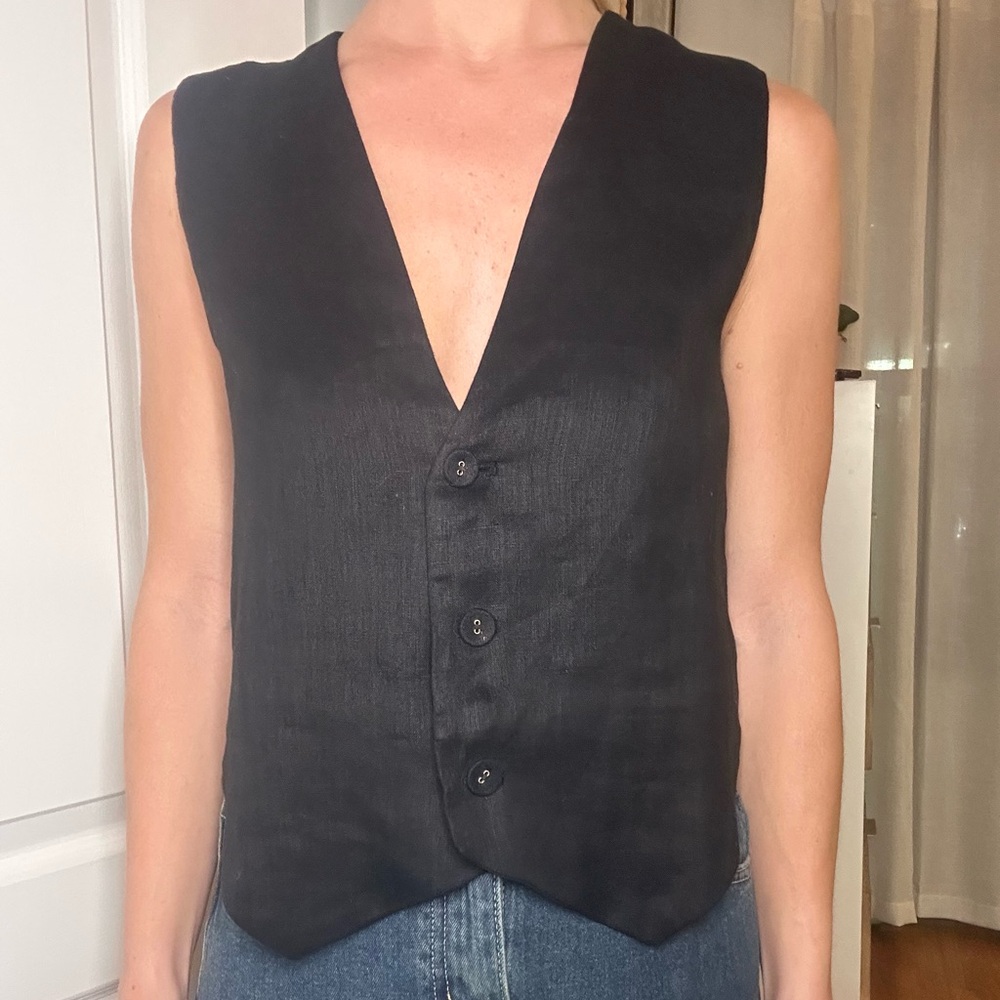 DISSH Black 100% Linen Vest - Picture 3 of 6